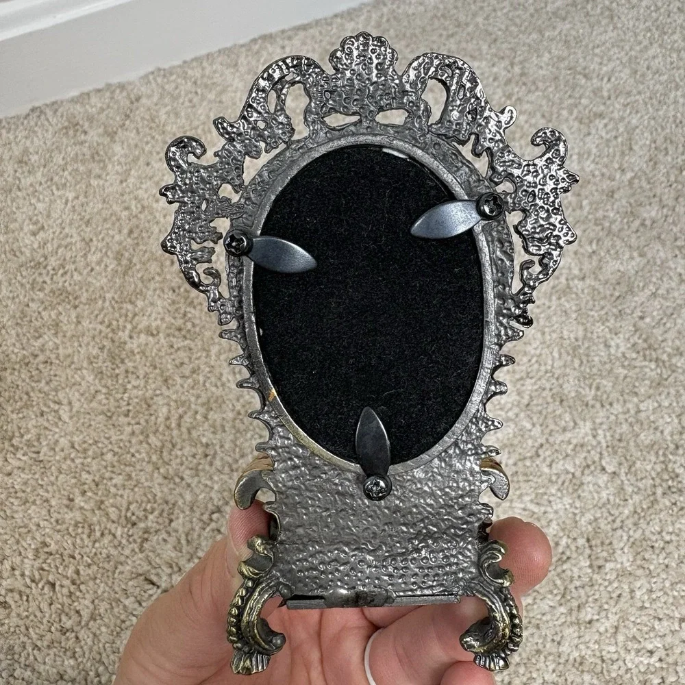 Vtg Miniature Ornate Oval Throne Chair Picture Frames Set of 2 Victorian Style